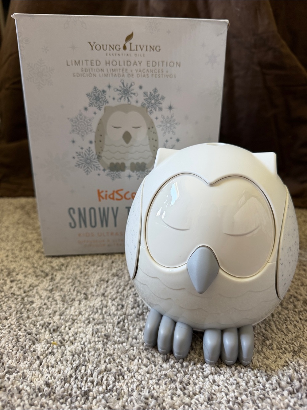 Young Living KidScents Snowy Owl Diffuser in White and Gray